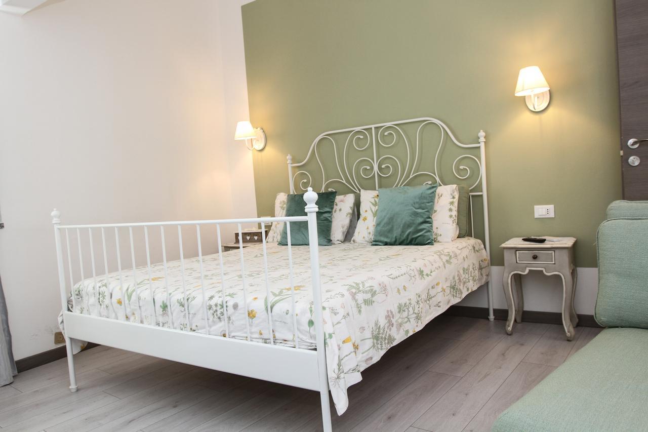 Carducci Bed & Breakfast Como Bagian luar foto